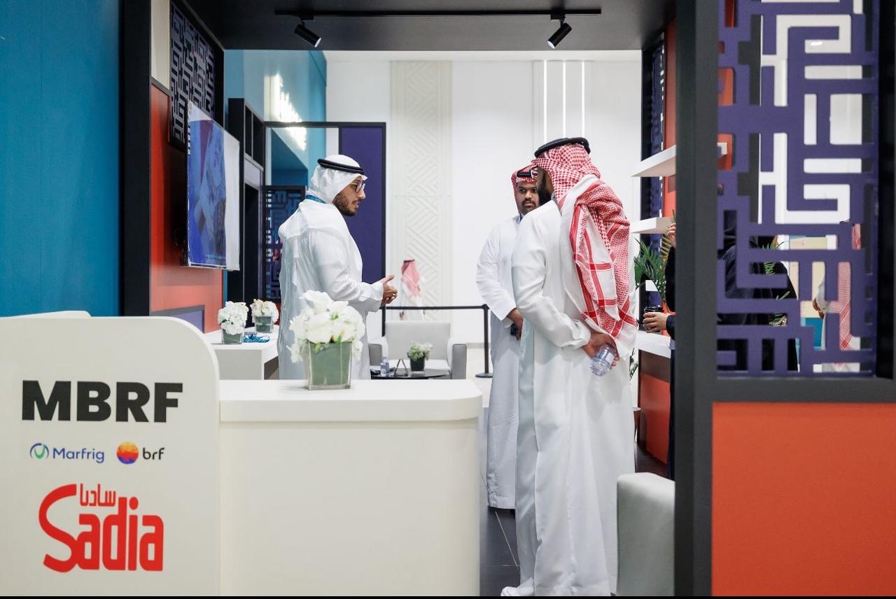You are currently viewing “MBRF” راعياً ماسياً لمنتدى مكة للحلال 2026 دعماً للأمن الغذائي في إطار الالتزام برؤية السعودية 2030